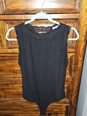 Red By BKE Black w/h Lace Bodysuit! Like New, Sz Large! Buckle!!